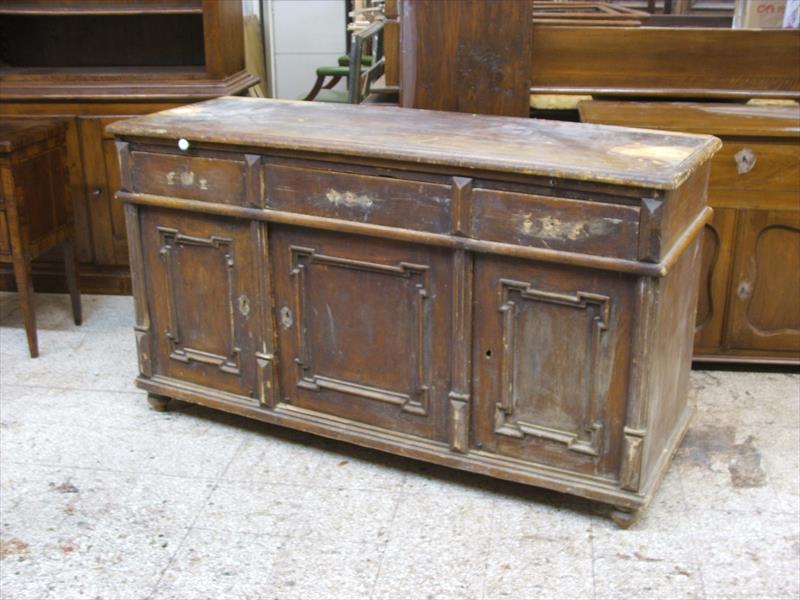 Restauro di Credenza Rustica dell' 800